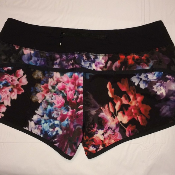 LULULEMON Speed Short: Spring Has Sprung